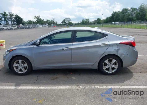 2016 Hyundai Elantra Value Edition z USA, uszkodzony, nr VIN 5NPDH4AE6GH774052